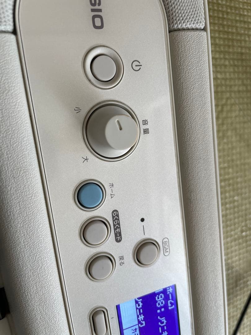 カシオ(CASIO)光ナビゲーション電子キーボード LK-520　61鍵盤