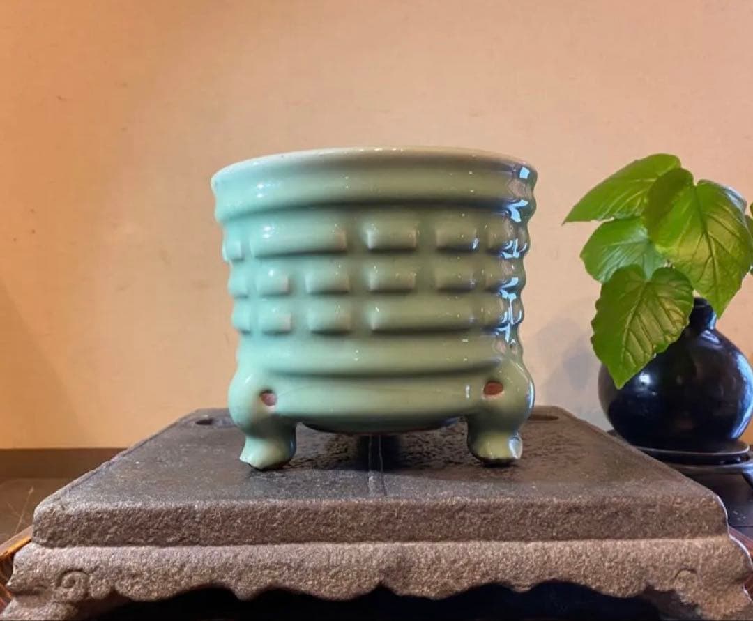 青磁三脚香炉・陶器剣山付き　２点セット ヴィンテージ　レア