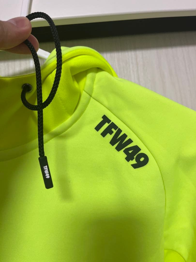 【即決歓迎】TFW49 蛍光色パーカー　Sサイズ