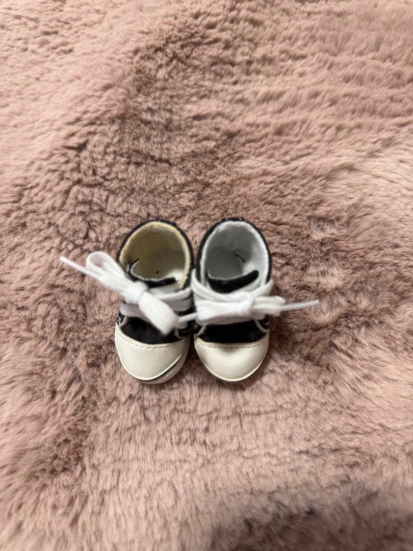 パクヒョンシクぬいぐるみ BALENCIAGAキャップ付き
