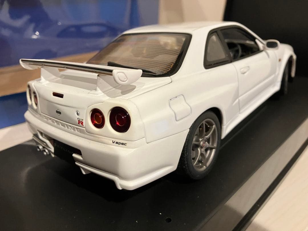 1/18 オートアート スカイライン GTR R34 V スペック