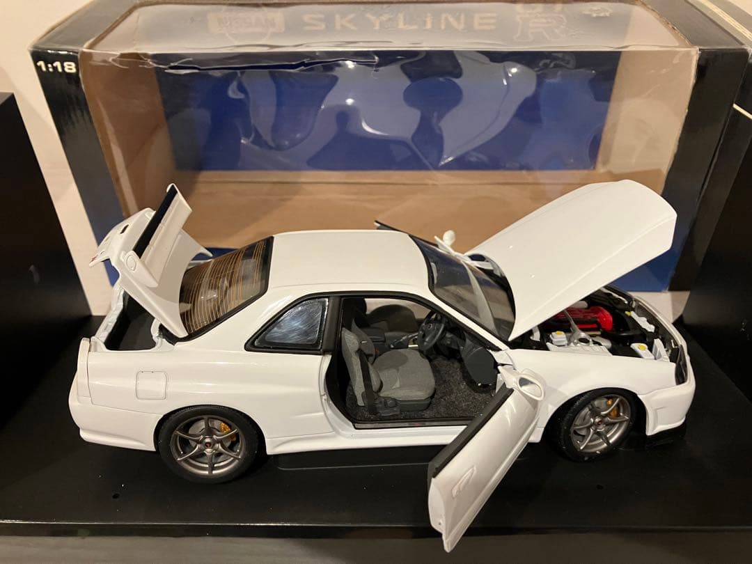 1/18 オートアート スカイライン GTR R34 V スペック