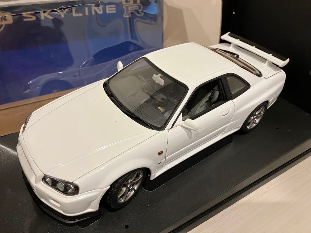 1/18 オートアート スカイライン GTR R34 V スペック