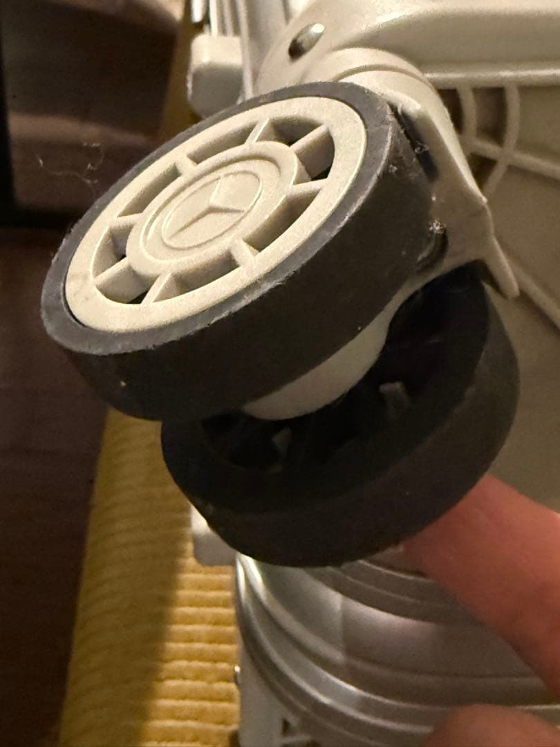 メルセデスベンツ ノベルティ アルミスーツケース 32L 機内持込可