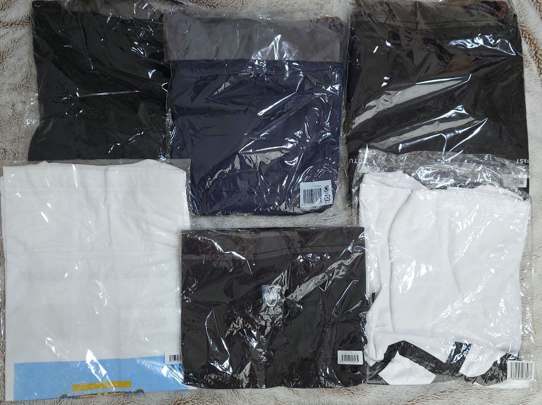 新品未開封品 SixTONES ツアーTシャツ パーカー 6点まとめ売り