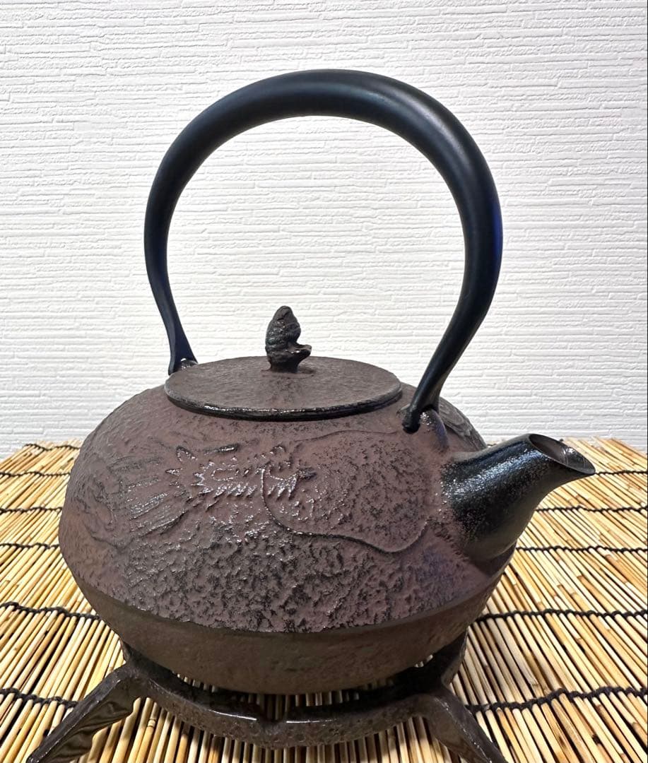 未使用品、供箱、栞、取説付　南部特製銘 １２型 龍文様　南部鉄瓶　南部鉄器