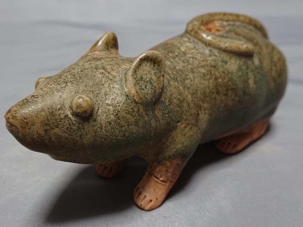 コレクター収集品　クメール 緑褐釉　鼠形壺（B）
