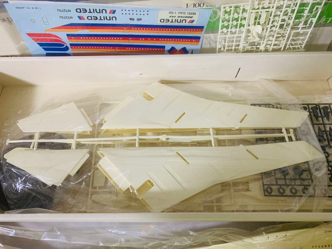 童友社１／１００ユナイテッド航空Ｂ７４７プラモデルキット