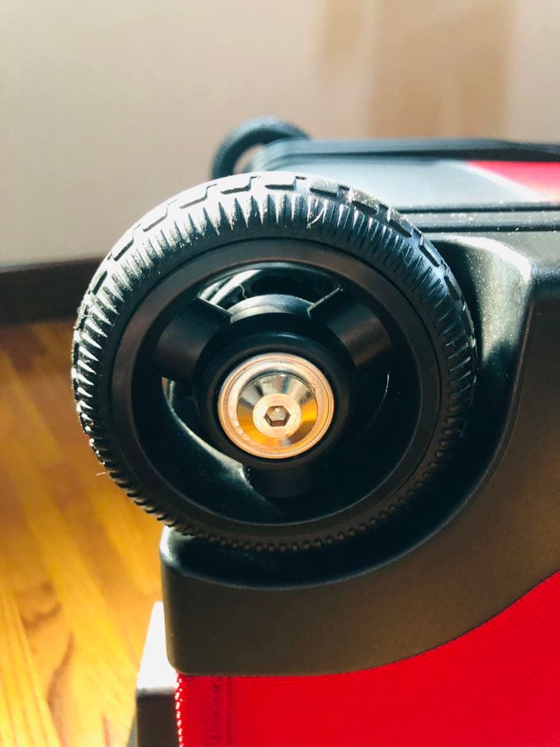 VICTORINOX　ヴィクトリノックス　キャリーカート スーツケース　赤色