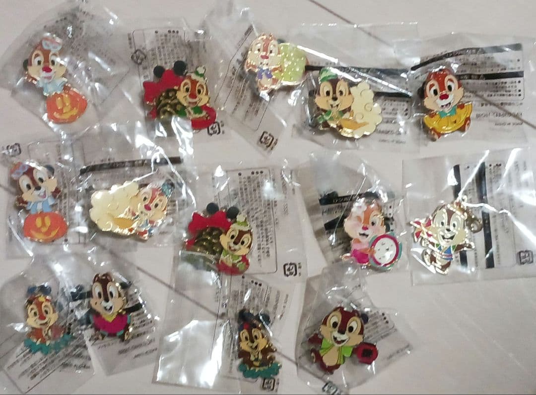 ディズニー　ピンバッジ　63個+15個