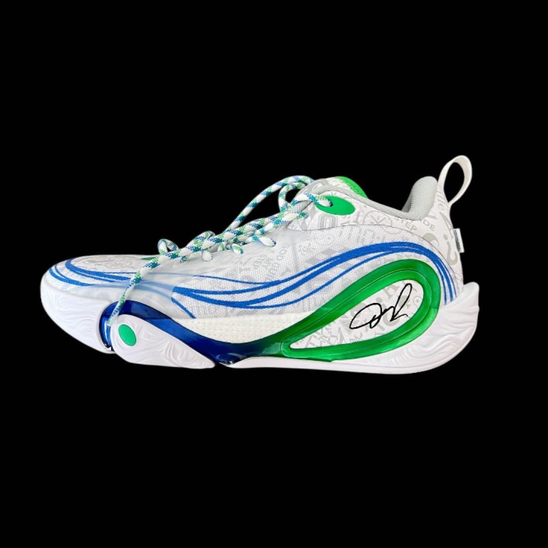 D101 \"キャリア\" バスケットシューズ 24cm