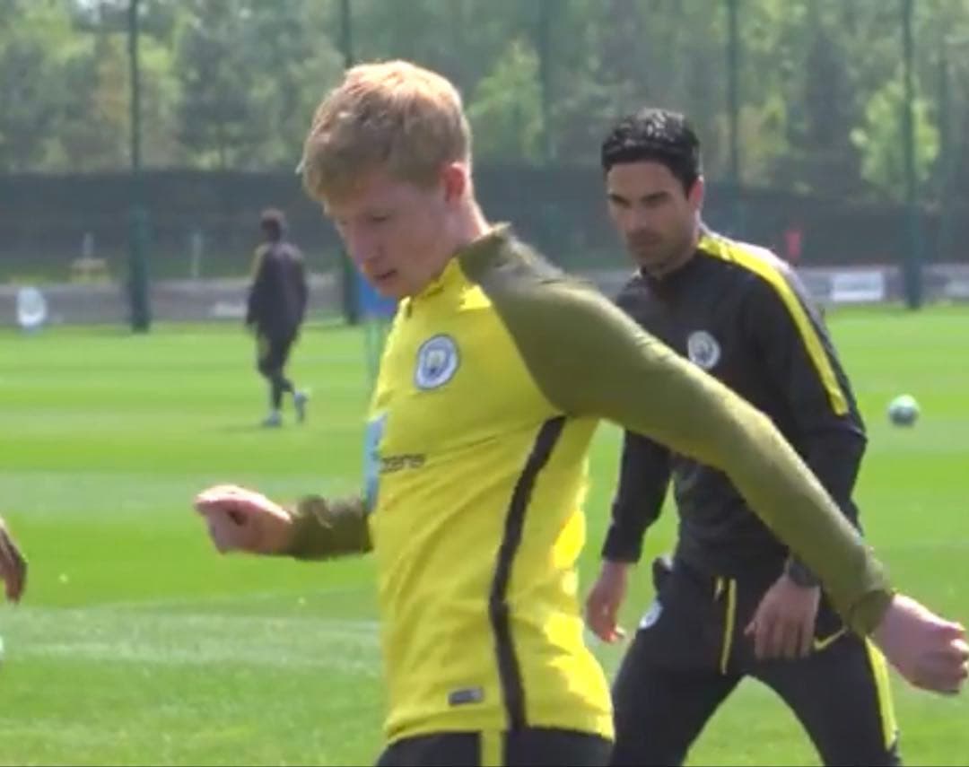 【サイン入り】 マンチェスター・シティ トレーニングウェア　レロイ・サネ