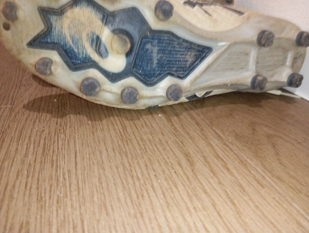 尾崎優成選手直筆サイン入りスパイク本人実使用後に譲り受けたもの 早い者勝ち