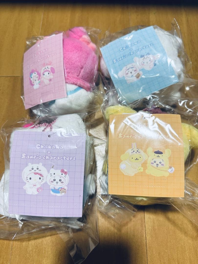 ちいかわ　サンリオ マスコットホルダー