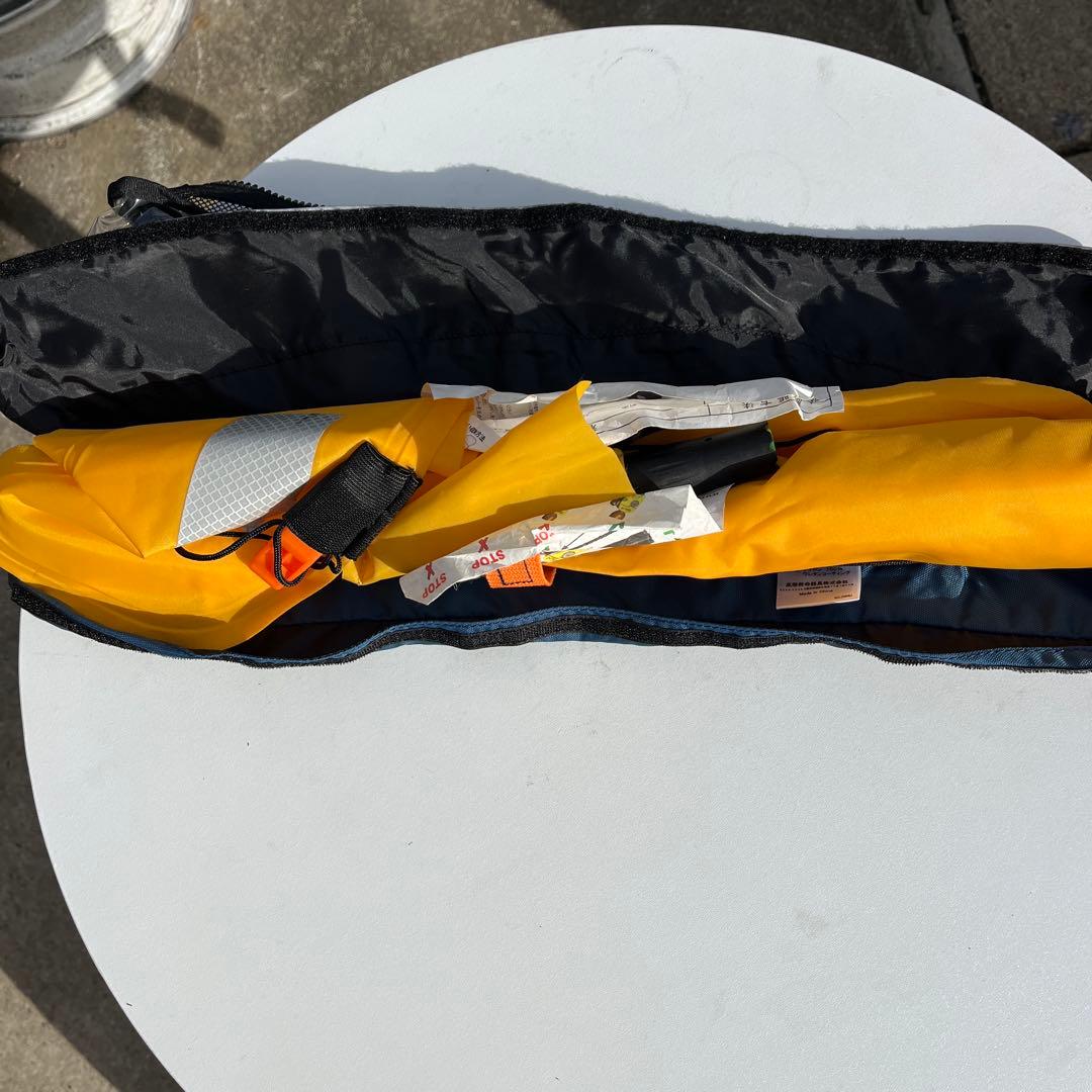 ダイワ　コンパクトライフジャケット DF-2200