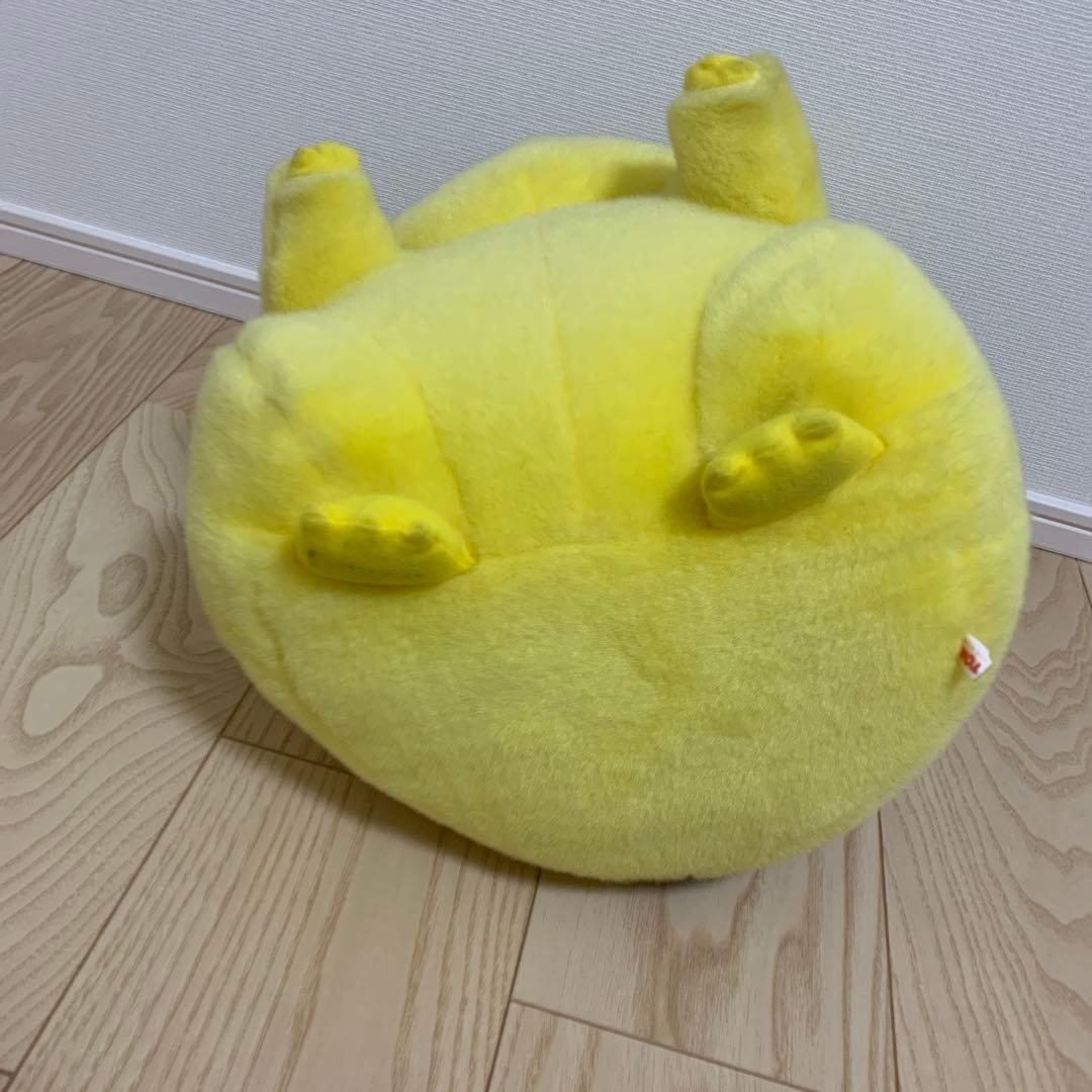 【レア】等身大ピカチュウ ぬいぐるみ　ＴＯＭＹ