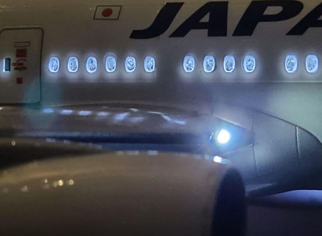 JAL Boeing 777-300 LED仕様完成品