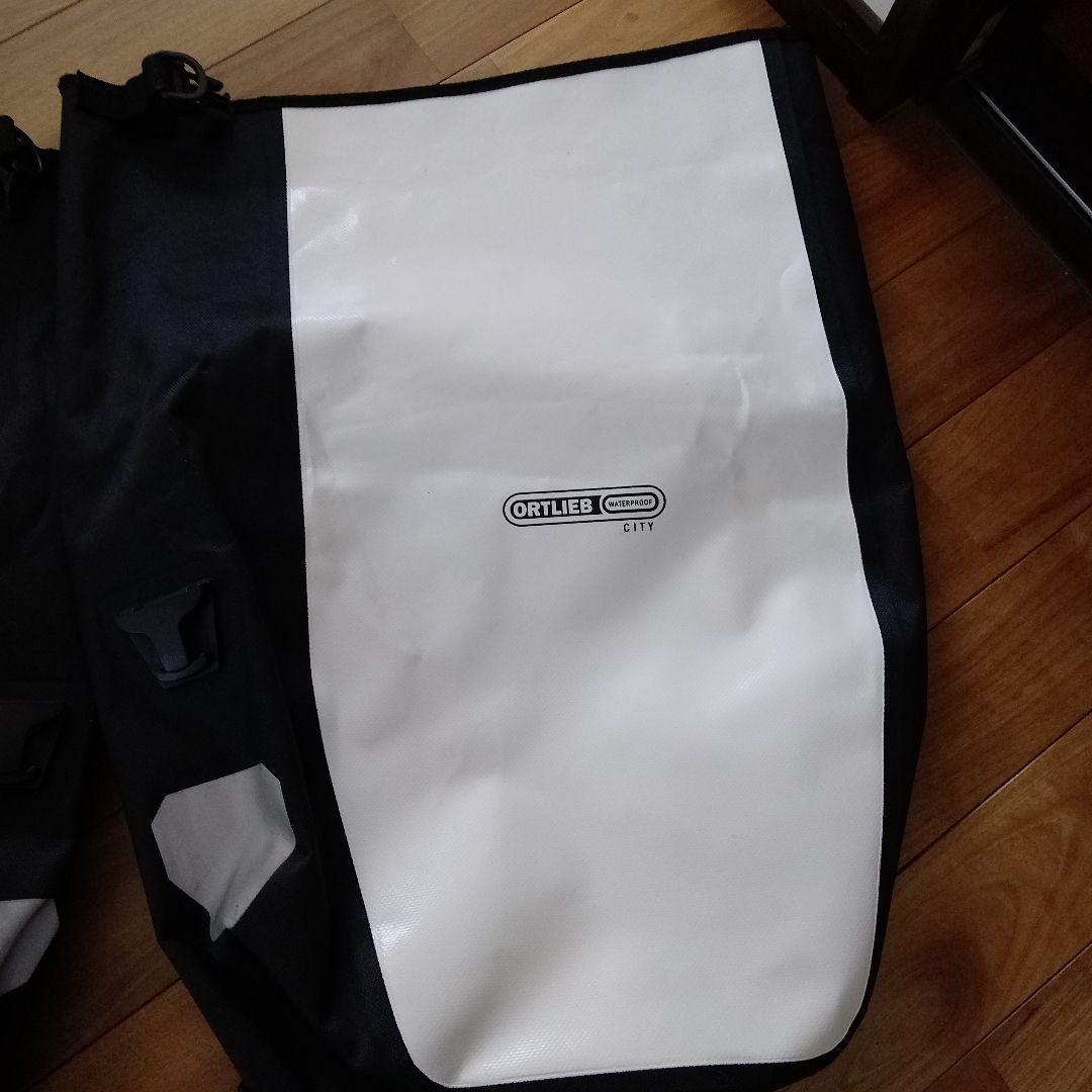 ORTLIEB オルトリーブ　大型車体装着バッグ ホワイト/ブラック