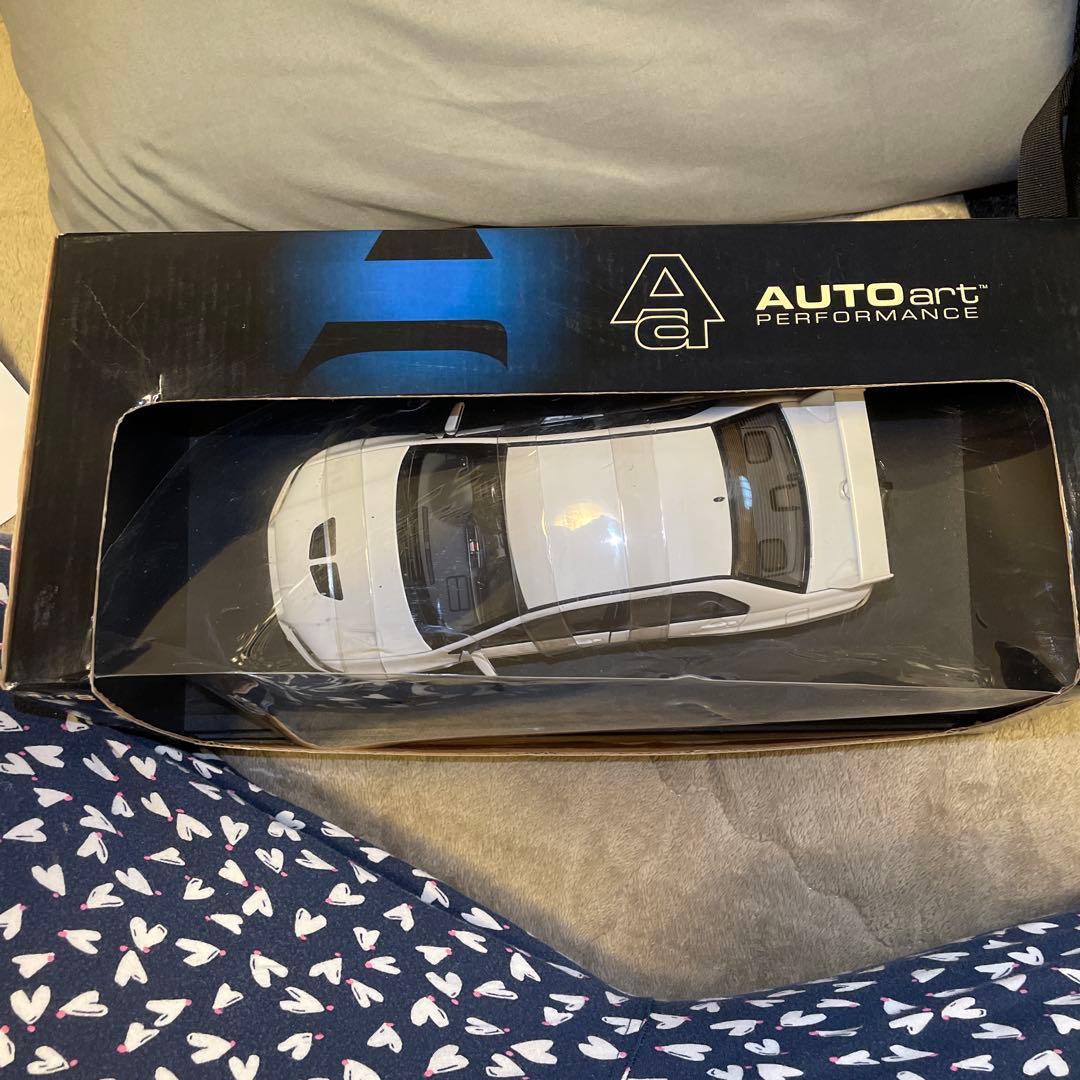 AUTOart Lancer Evolution 1:18 ホワイト