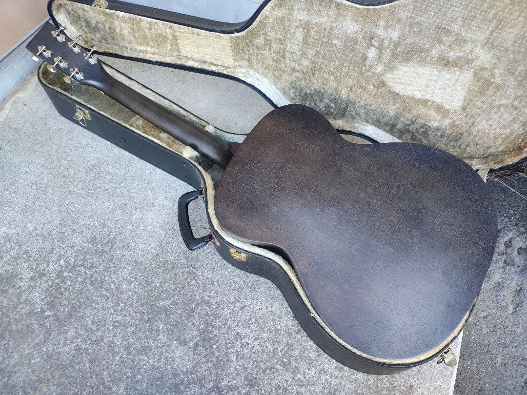 超美品 S.Yairi YF-04 BK マットブラック仕上げ／弦高2.2mm