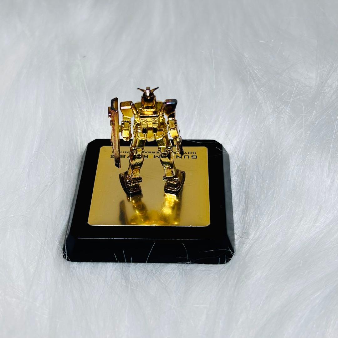 純金メッキ使用　ガンダム　非売品　セブン-イレブンフェア　500個限定