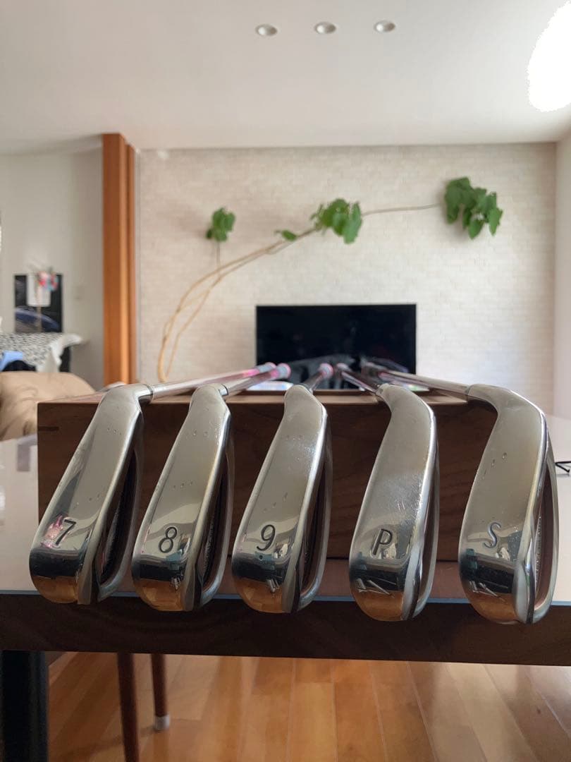 ゼクシオ11 ドライバーアイアンセット レディース1W 7-9 P S