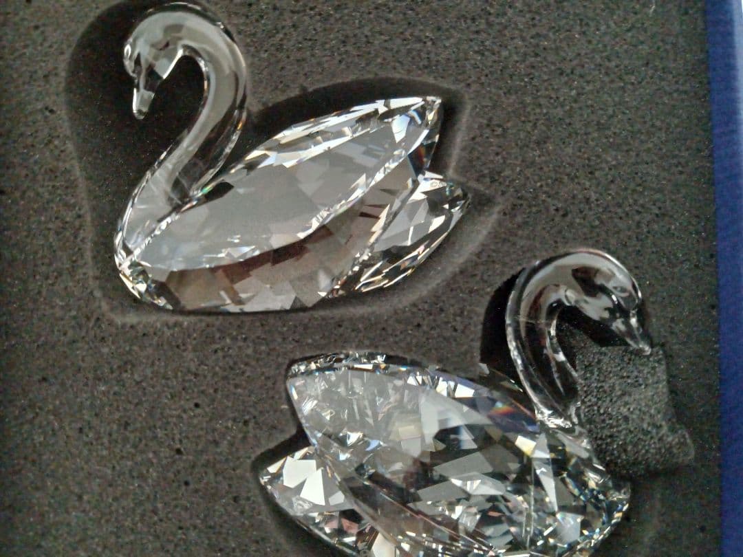 スワロフスキー　スワン