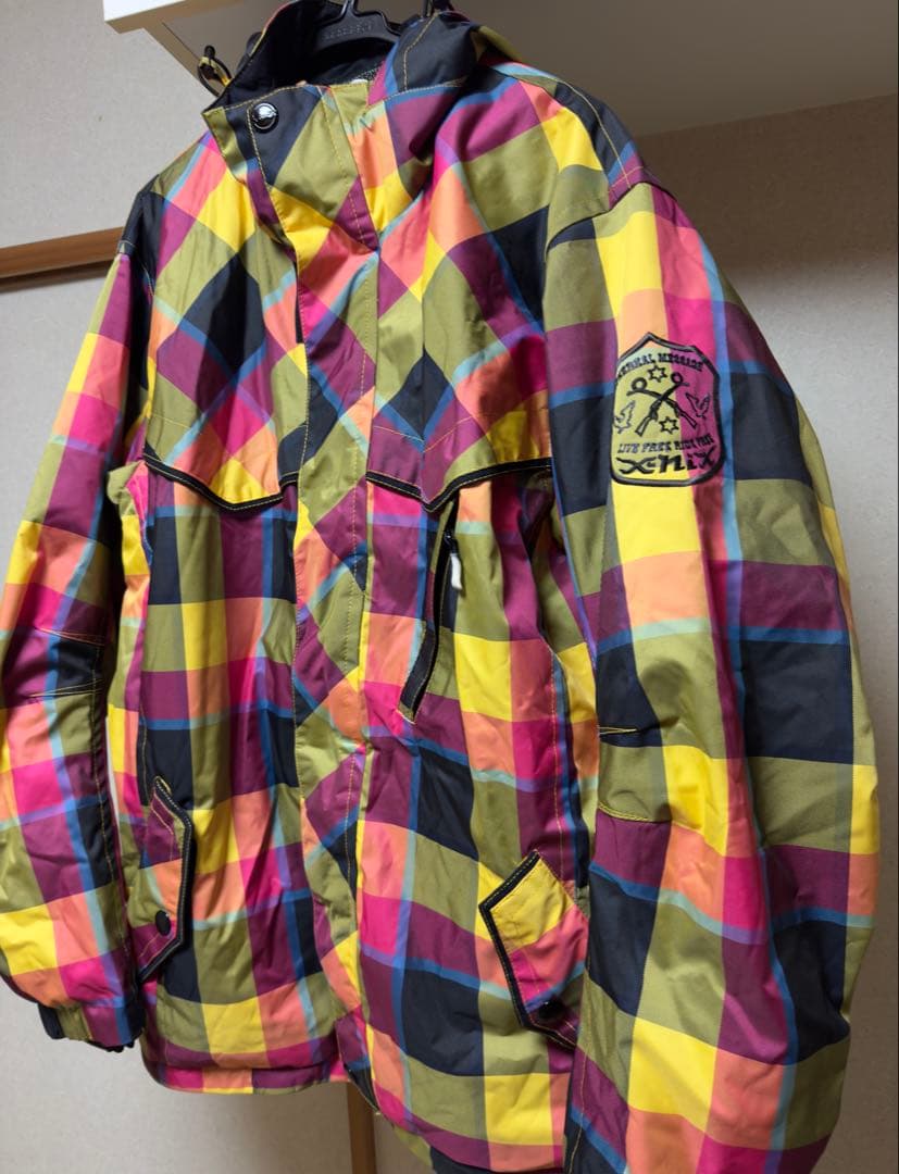 値下げ❗️スノーボードウェア フード付き マルチカラー