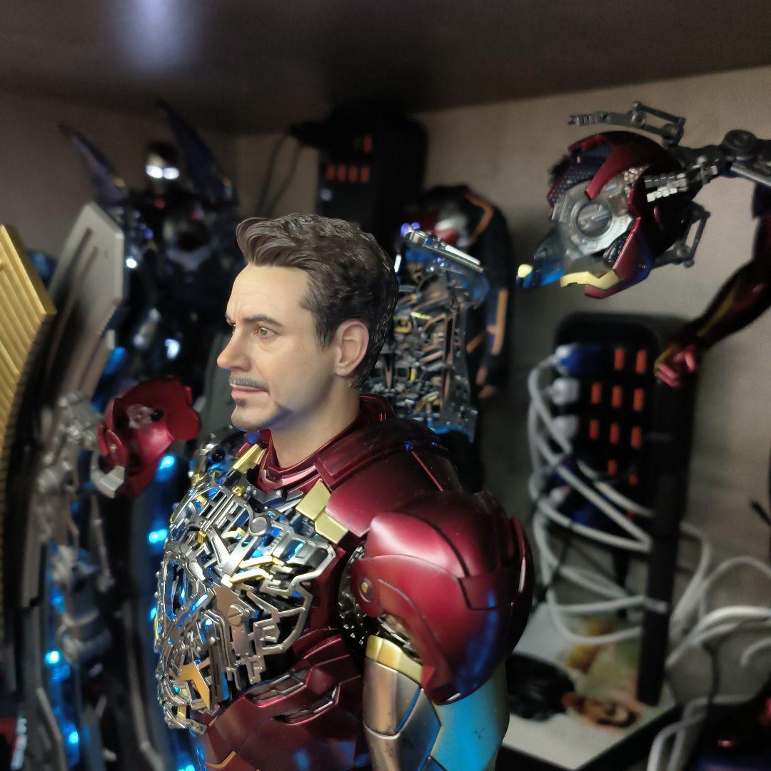 ホットトイズ アイアンマンマーク6 2.0 パワードスーツ装着機付 カスタマイズ