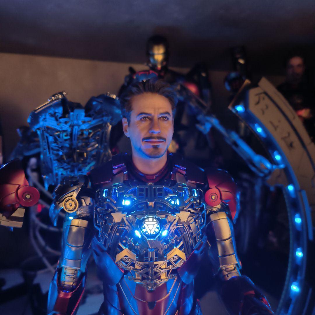 ホットトイズ アイアンマンマーク6 2.0 パワードスーツ装着機付 カスタマイズ