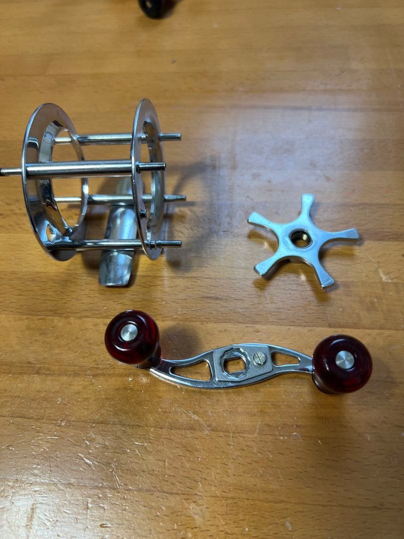 Ambassadeur 5000 アブガルシア　赤ナベ