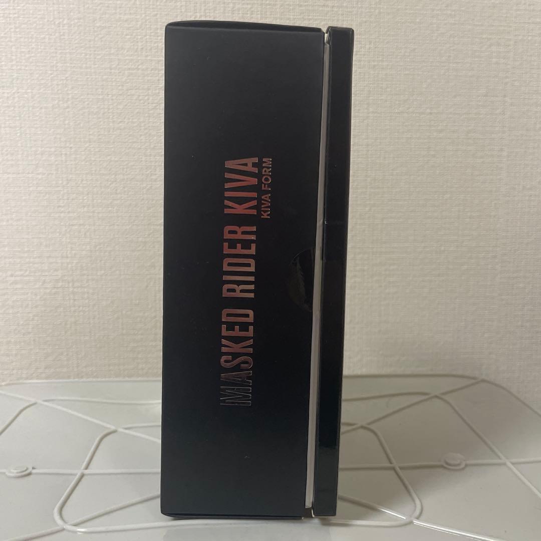 未開封　台座付き　真骨彫S.H.Figuarts 仮面ライダーキバ