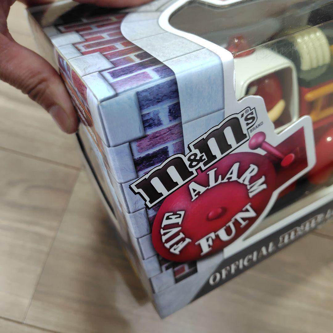 限定品 m&m's 消防車フィギュア ファイヤーマントラック　エムアンドエム