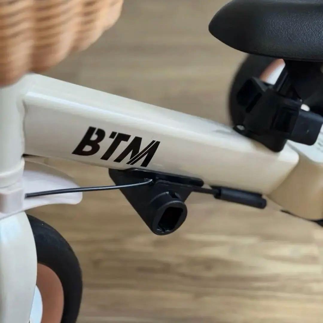 BTM 三輪車 ホワイト バスケット付き
