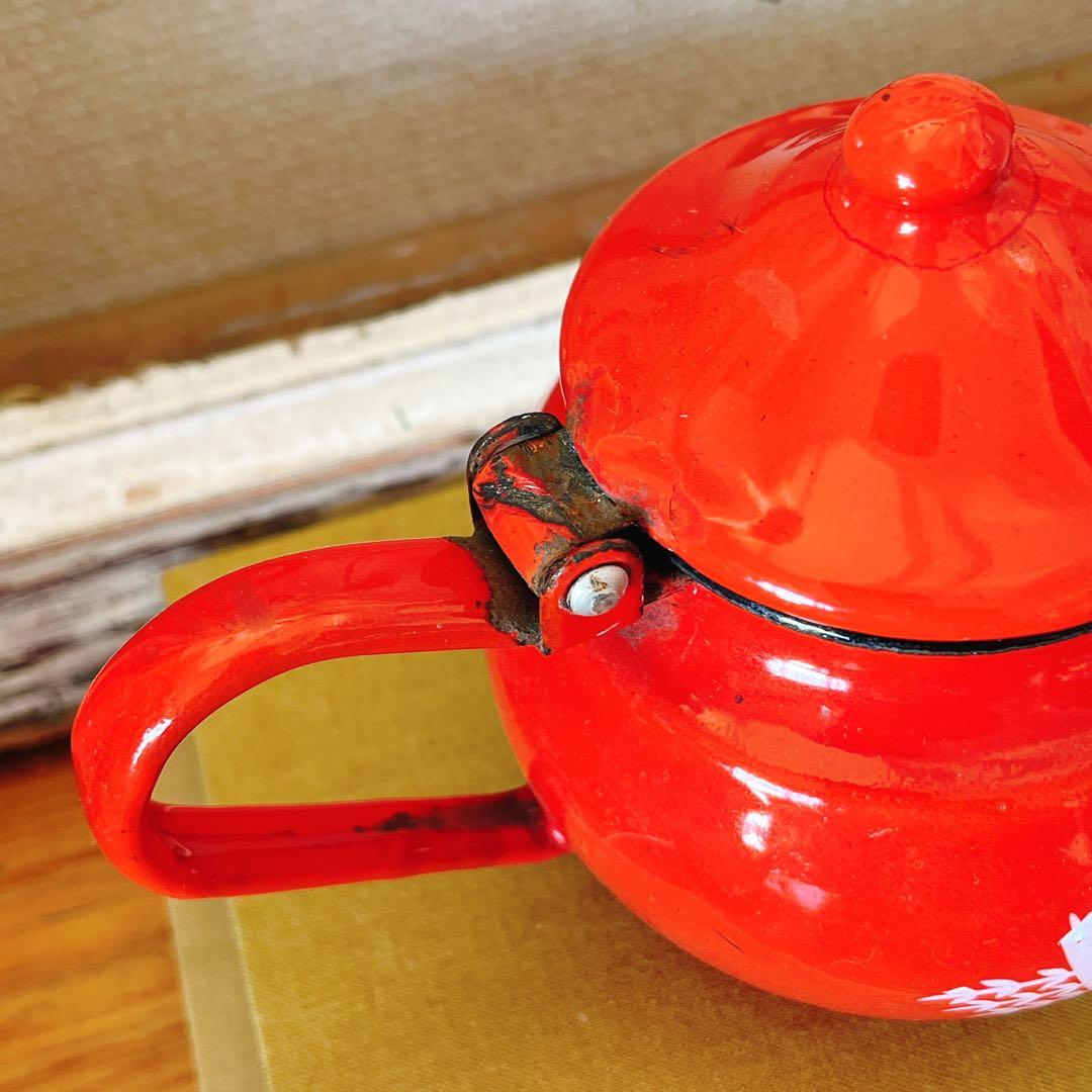 ホーロー　コロンと可愛い赤の1人用ミニポット