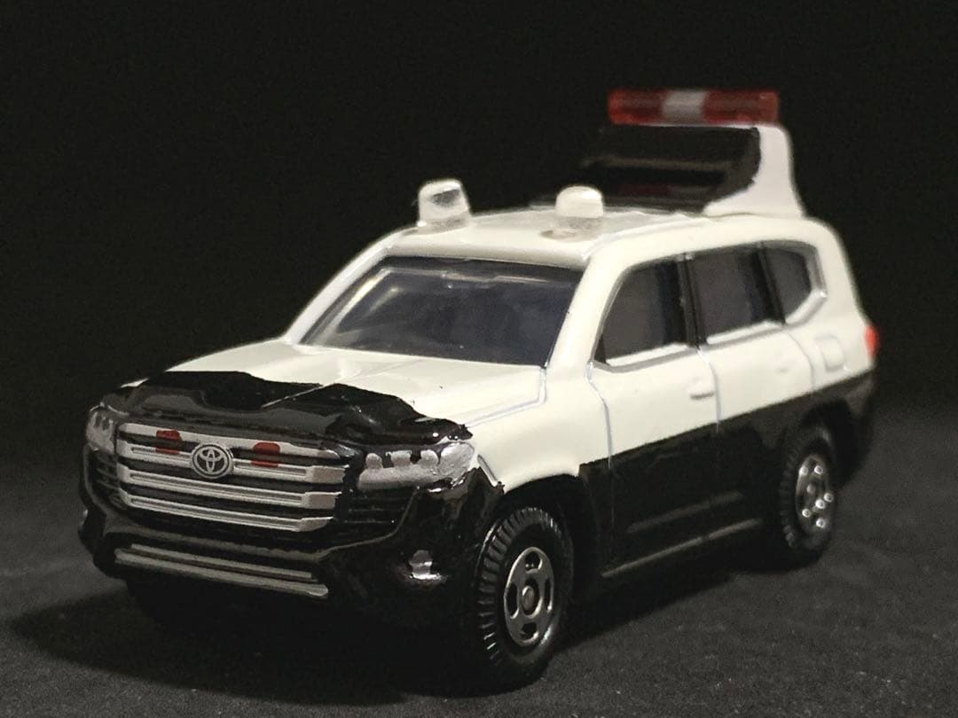 【確認用】トヨタ　ランドクルーザー300 パトカー仕様