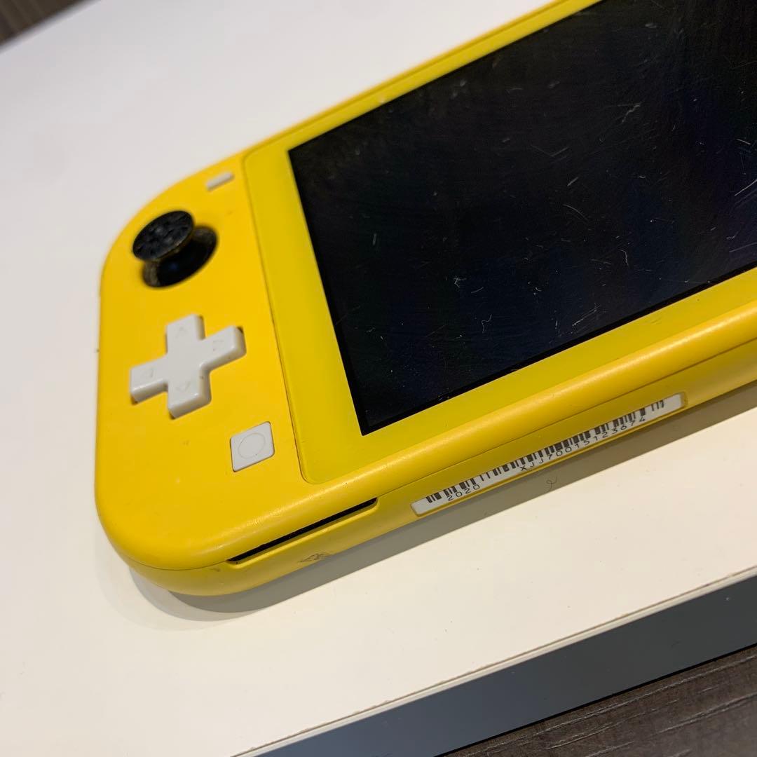 Nintendo Switch Light イエロー　ジャンク品