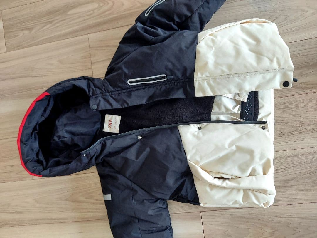 ZARAスキーウェア上下セット