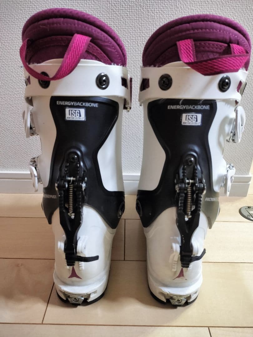 アトミック HAWX 110 ULTRA XTD 23.5cmTLTスキーブーツ