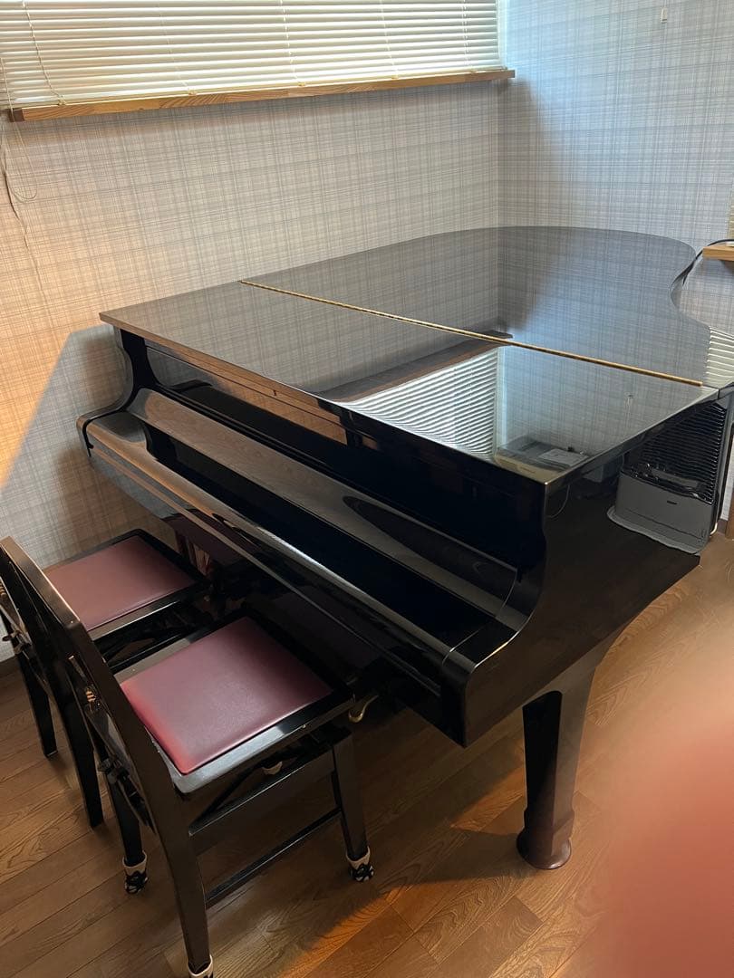 YAMAHA（ヤマハ）グランドピアノ 【椅子2脚付き】