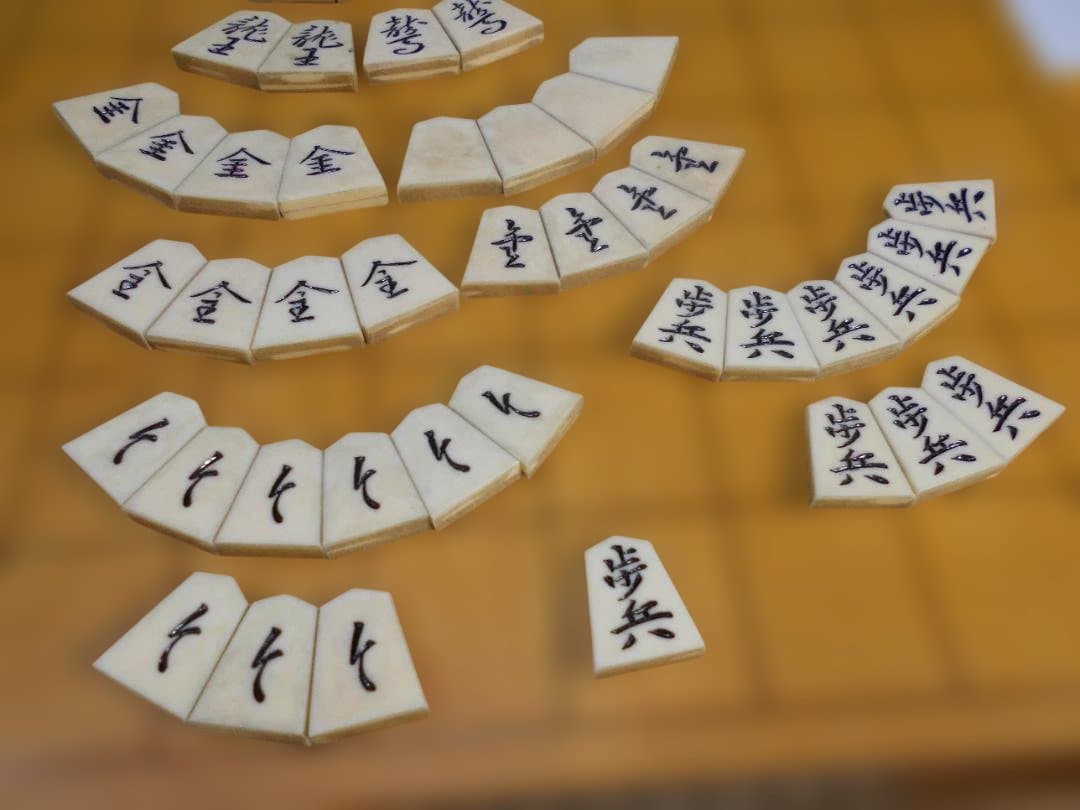 再度整備済：将棋盤脚付き5寸／本榧／板目／盤カバー／盤覆い布／ヒバ駒台／オマケ