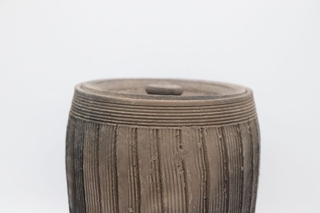 坂田甚内作　黒陶窯変深甚紋水指　茶道具　送料込み250825