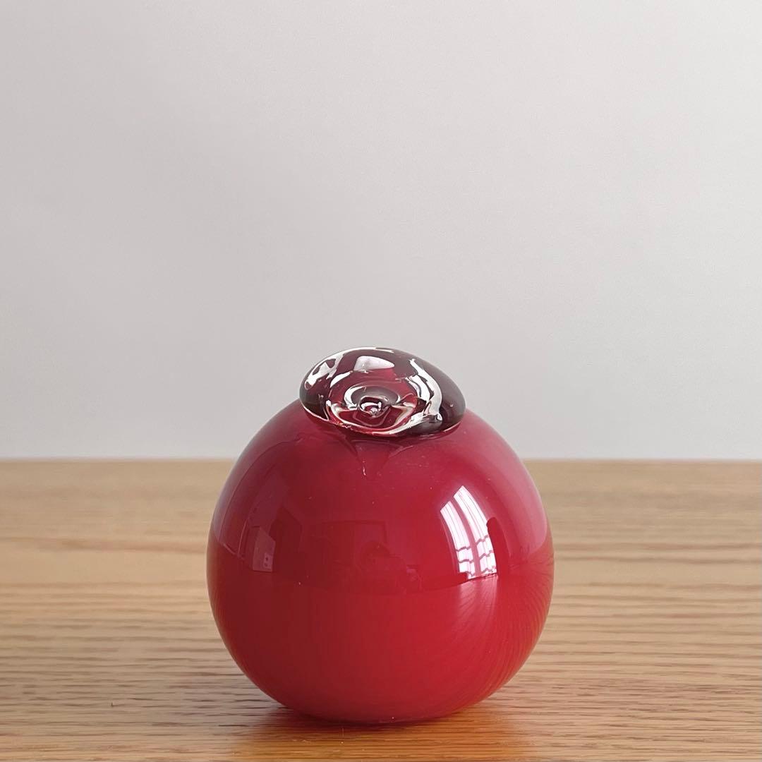 オイバ・トイッカ パフボール クランベリー レッド ガラスオブジェ イッタラ