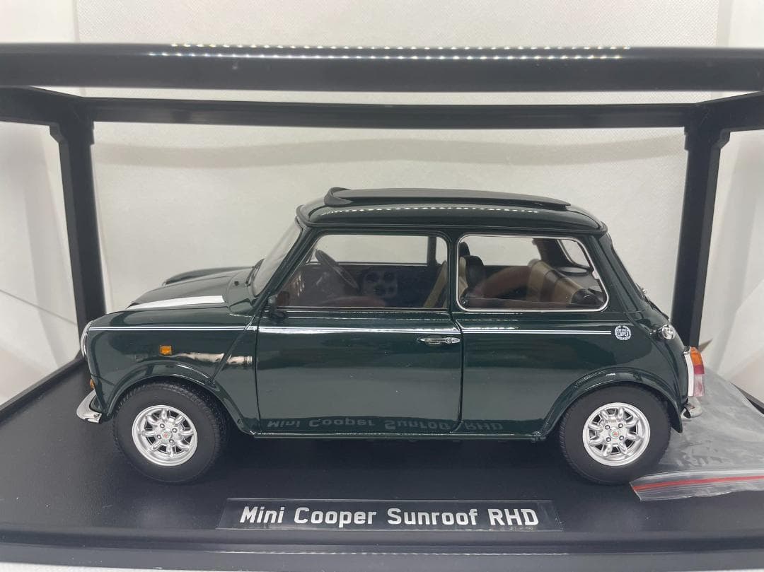 305-047 KK 1/12 ミニ クーパー Sunroof RHD