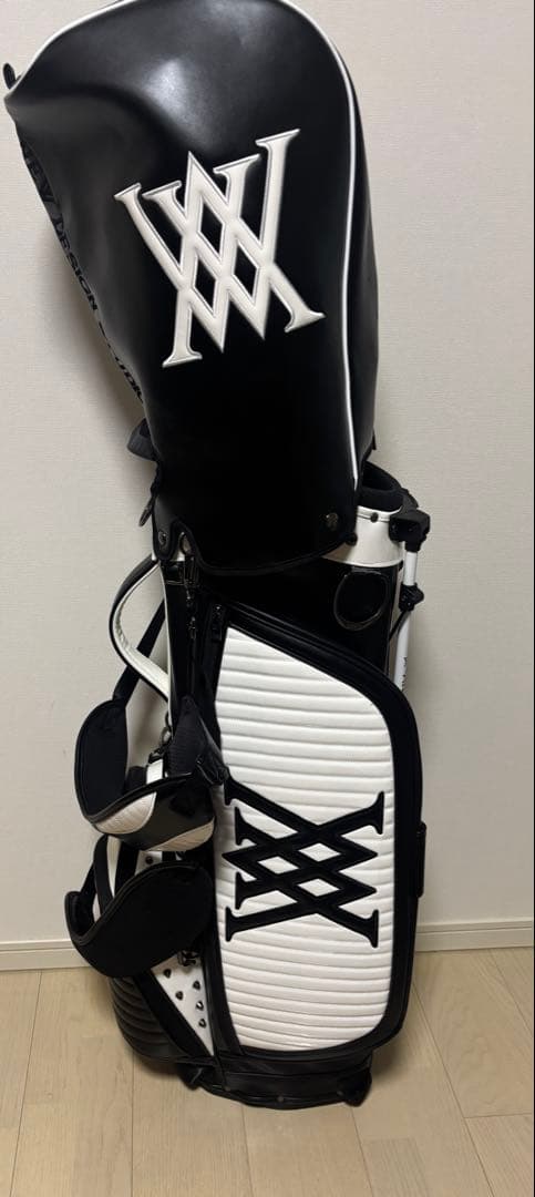 アニュー ゴルフバッグ カラー黒✗白