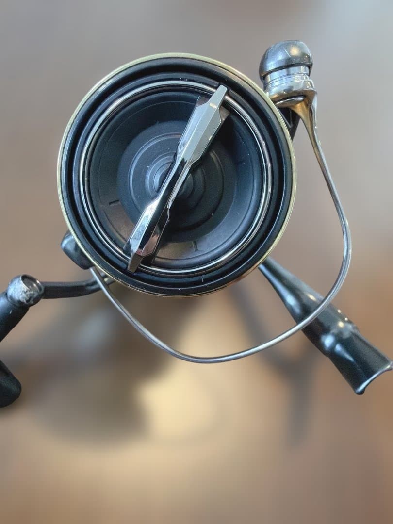 シマノ 20ツインパワー TWIN POWER C3000XG スピニングリール