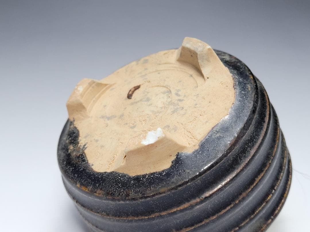 黒釉 竹節型 三足香炉 宋元時代 幅約7.6cm