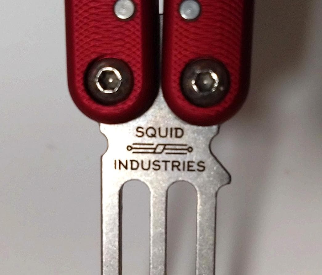 スクイッドトレーナーV4　バタフライナイフ　トレーナー