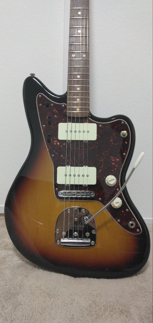 【Lindy Frarin ピックアップ】 Fender Jazzmaster