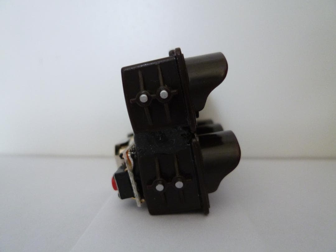 本物志向改造　信号機ガチャ（車両灯器　路面電車用「←↑×」３灯）